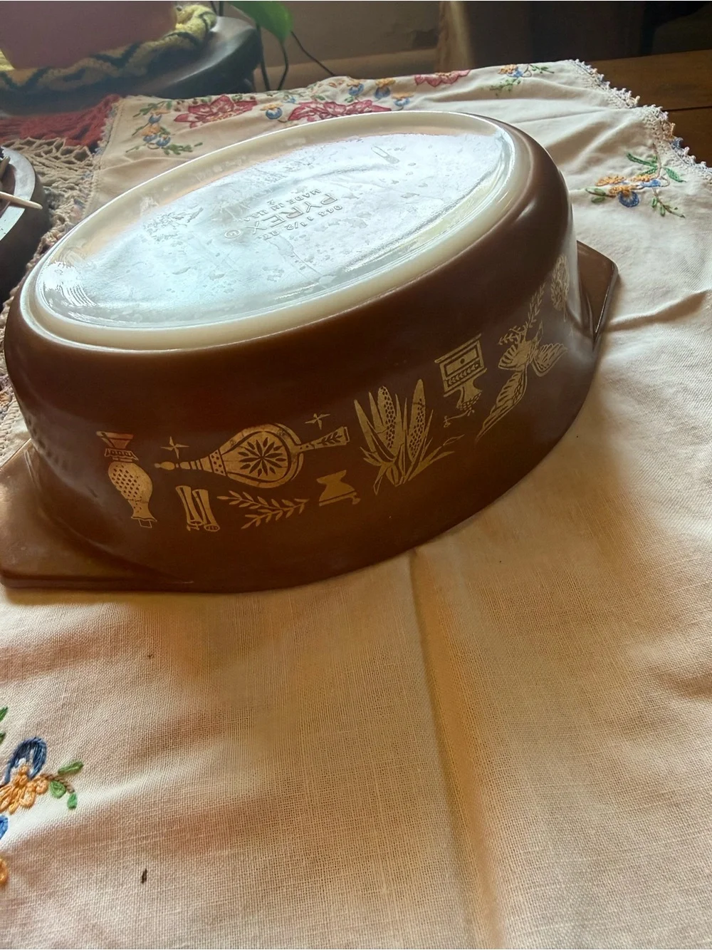 Vintage Pyrex 043 Early American 1.5 Qt Casserole Dish No Lid